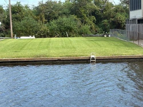 4921 Lisa Ann Dr, Barataria, LA, 70036-4743 | Card Image