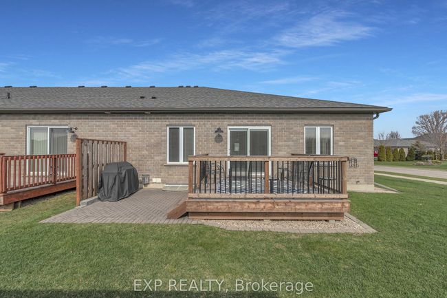 800 Baker Ave S, House attached with 3 bedrooms, 3 bathrooms and 2 parking in Listowel ON | Image 44