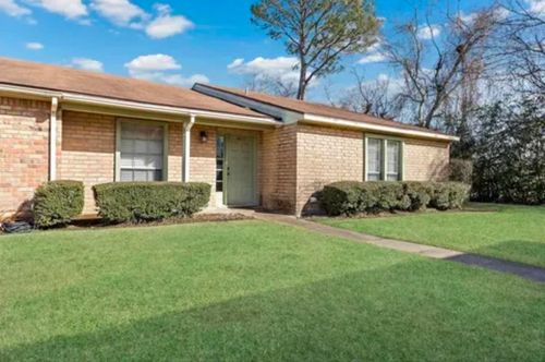 6610 Marshall Place Dr, Beaumont, TX, 77706-3223 | Card Image