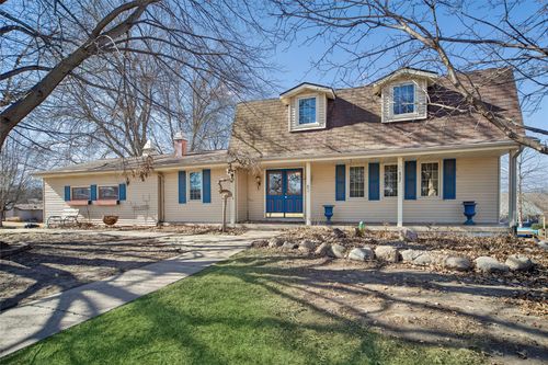 1802 W Grandview Dr, Knoxville, IA, 50138-1003 | Card Image