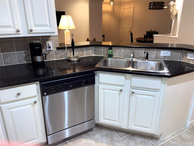 UNIT-623 - 9525 N Capital Of Texas Hwy, Condo with 2 bedrooms, 1 bathrooms and 2 parking in Austin TX | Image 10