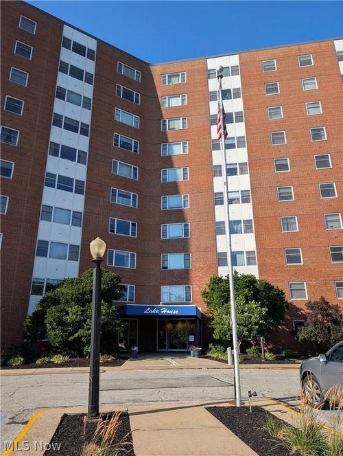 717-11850 Edgewater Drive, Lakewood, OH, 44107 | Card Image