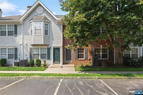 2249 Margaret Ct, Mahwah, NJ, 07430-3827 | Card Image