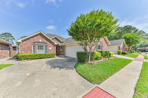 314 Parkwood Village Dr, Friendswood, TX, 77546-6400 | Card Image