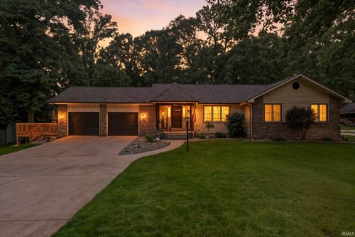 615 Walnut Dr, Albion, IN, 46701-1525 | Card Image