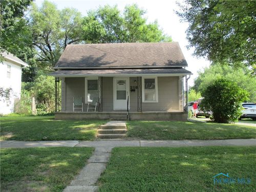 218 Cherry St, Wauseon, OH, 43567-1554 | Card Image