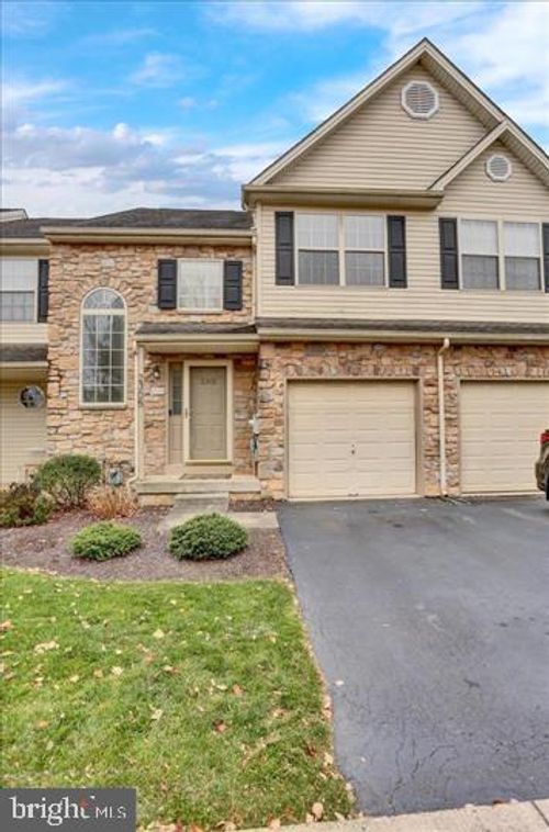 2305 Carriage Ln, ROYERSFORD, PA, 19468-1362 | Card Image