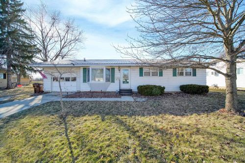 107 Renfrew Ave, Adrian, MI, 49221-1807 | Card Image