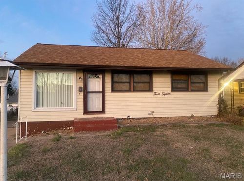 315 Shepley Dr, Saint Louis, MO, 63137-4205 | Card Image