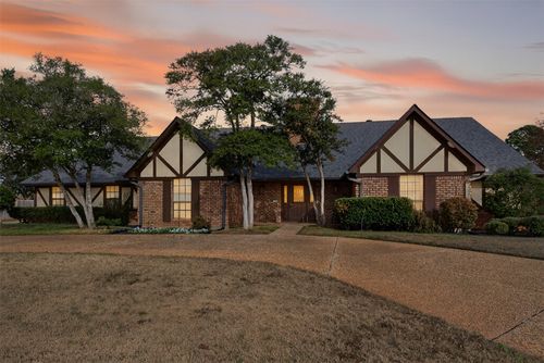110 Southwood Dr, Bossier City, LA, 71111-6042 | Card Image