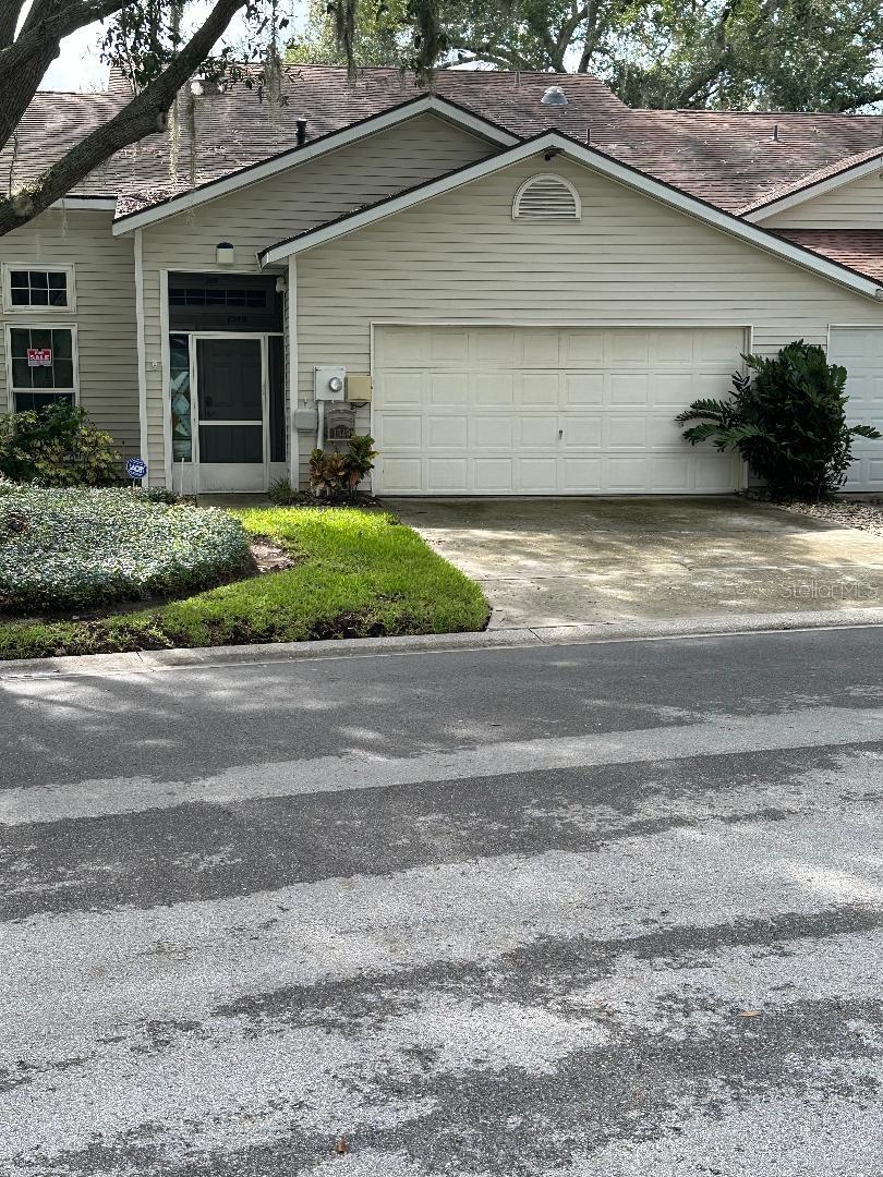 Lake Heron Dr, Lutz, FL 33549