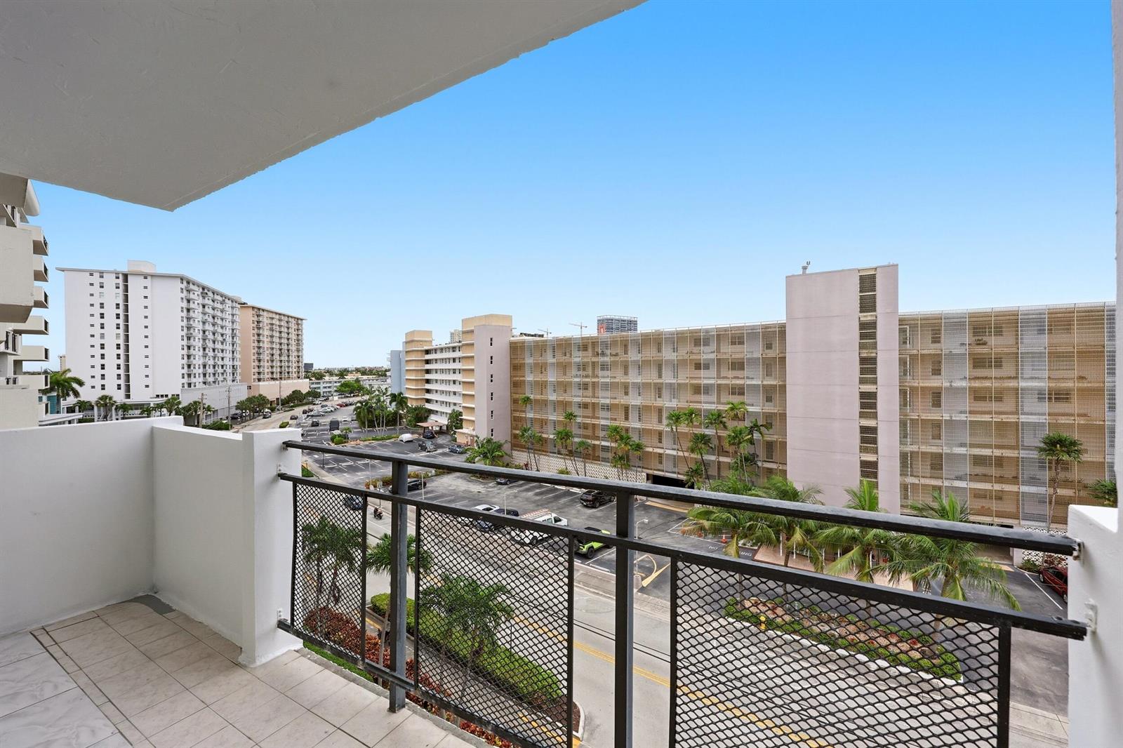 Residential in Hallandale Beach 4