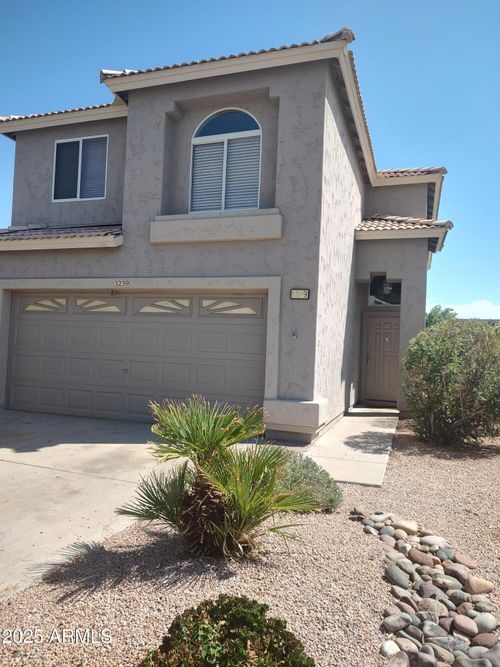 3239 E Kerry Ln, Phoenix, AZ, 85050-6365 | Card Image
