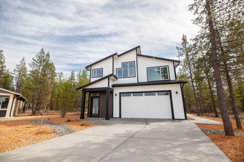 9-16671 Neil Ct, La Pine, OR, 97739-7810 | Card Image