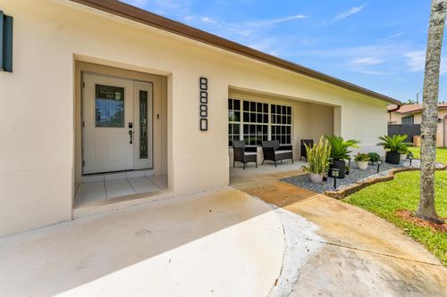 8880 Nw 7th Street, Pembroke Pines, FL, 33024 | Card Image