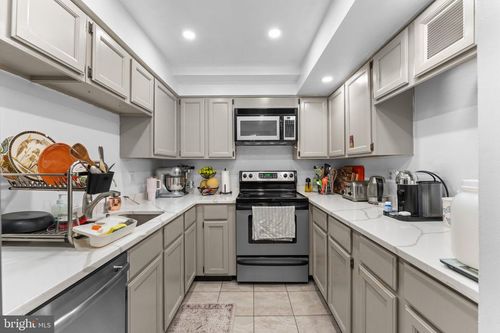 111-7720 Tremayne Pl, MCLEAN, VA, 22102-7720 | Card Image