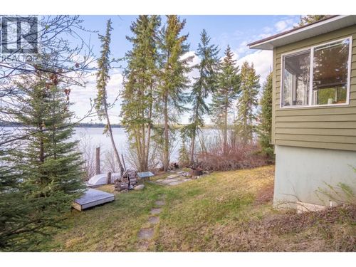 52200 Lloyd Dr, Vanderhoof, BC, V0J3A3 | Card Image