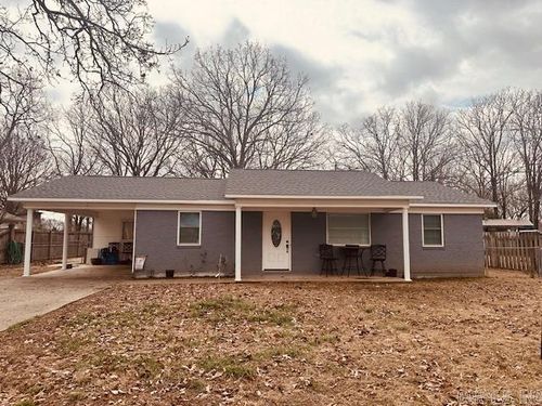 2013 Maple St, Des Arc, AR, 72040-3127 | Card Image