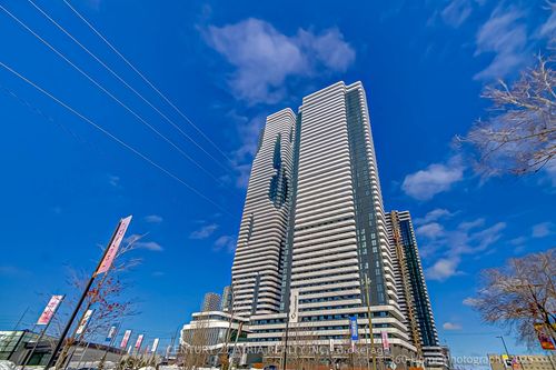 2115-195 Commerce St, Concord, ON, L4K5C3 | Card Image