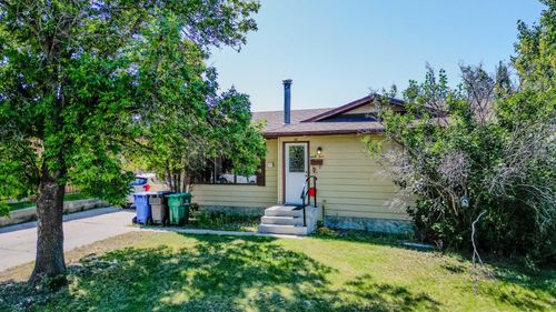 34 Pensacola Crt W, Lethbridge, AB, T1K4R6 | Card Image