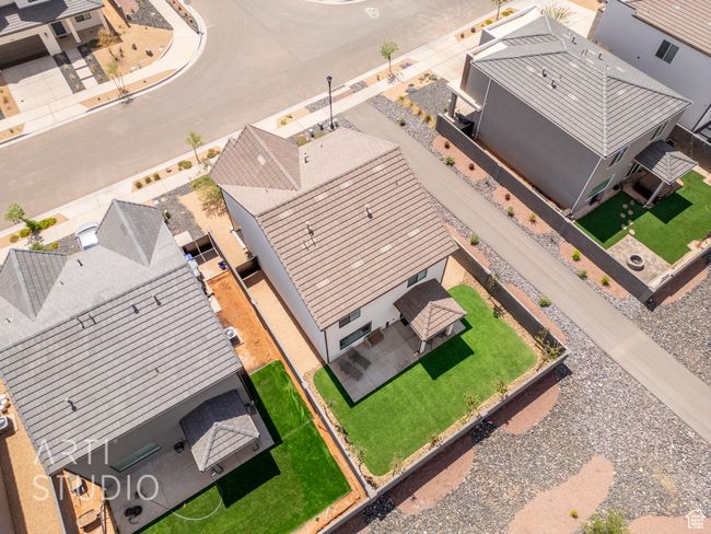 Aerial view with a residential view | Image 59