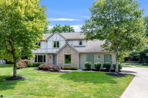 833 Bluffway Dr, Columbus, OH, 43235-1729 | Card Image