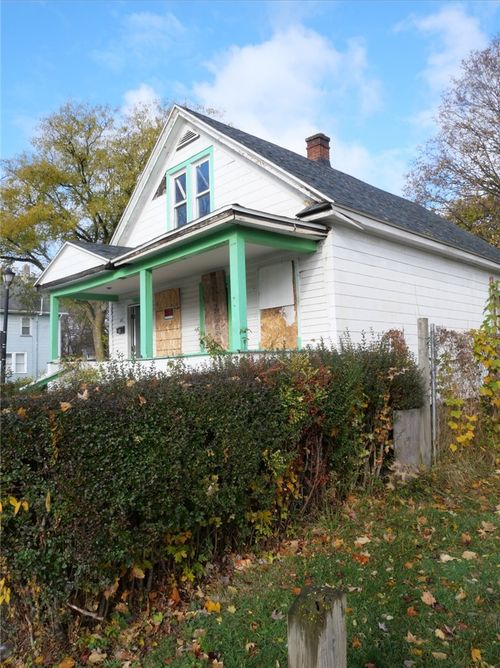 286 Weaver St, Rochester, NY, 14621-3644 | Card Image