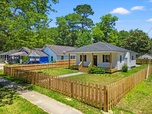 519 Jones Ave, Marion, SC, 29571-2607 | Card Image