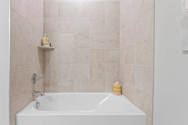Loft Bath | Image 27