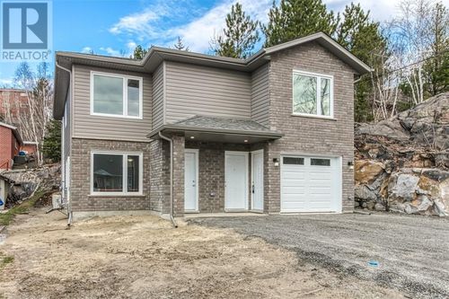 115 Parkwood St, Sudbury, ON, P3C3T8 | Card Image