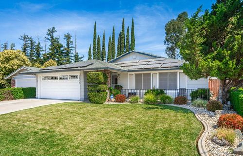 3009 Heirloom Way, Sacramento, CA, 95826-4204 | Card Image