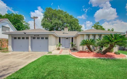 4126 Worrell Dr, Houston, TX, 77045-3220 | Card Image