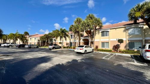 8-106-815 W Boynton Beach Blvd, Boynton Beach, FL, 33426-3665 | Card Image
