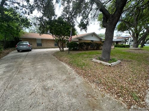 6818 Horwich, San Antonio, TX, 78239-2921 | Card Image