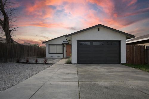 2935 Holly Dr, Tracy, CA, 95376-1917 | Card Image