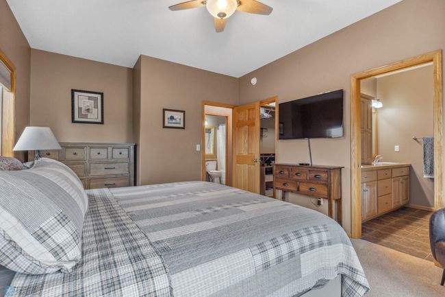Primary Bedroom | Image 19