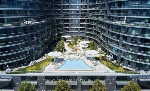 422-1 Edgewater Dr, Toronto, ON, M5A0L1 | Card Image