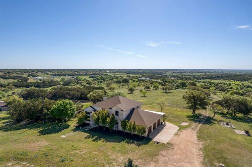 285 Mcreynolds Ranch Rd, Burnet, TX, 78611-5945 | Card Image
