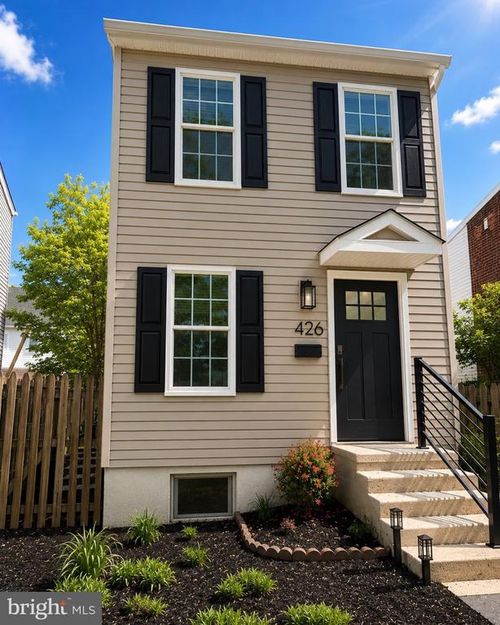 426 E Miner St, WEST CHESTER, PA, 19382-3430 | Card Image