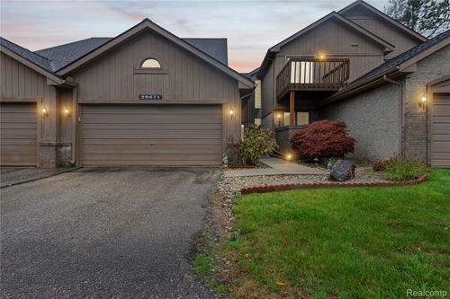 29671 Sierra Pointe Cir, Farmington Hills, MI, 48331-1479 | Card Image