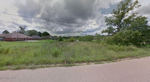 603 Meadow Dr, Byram, MS, 39272-5606 | Card Image