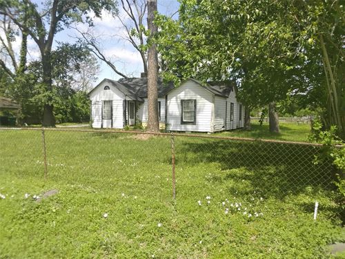 7407 Banyan St, Houston, TX, 77028-3915 | Card Image