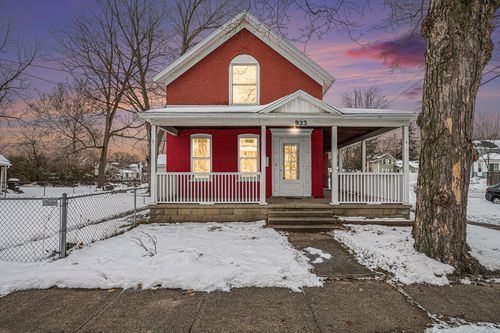 923 Regent St, Niles, MI, 49120-2643 | Card Image