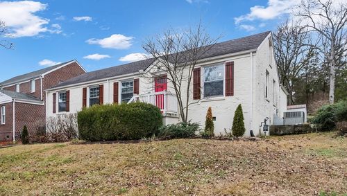 815 Neartop Dr, Nashville, TN, 37205-1317 | Card Image