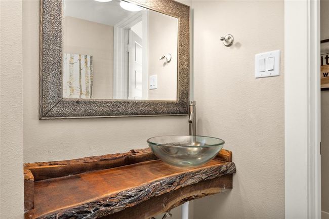 20802 Pecan Bend Rd, House other with 4 bedrooms, 4 bathrooms and 3 parking in Damon TX | Image 18
