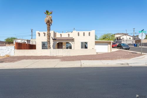 902 S 1st Ave, Yuma, AZ, 85364-3904 | Card Image