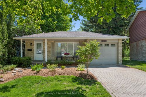 401 Midwood Cres, Waterloo, ON, N2L5N4 | Card Image