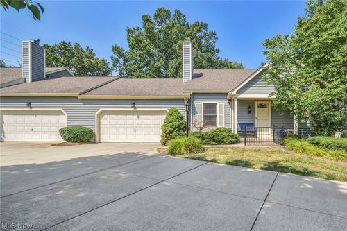 42 Pond Dr, Rocky River, OH, 44116-1063 | Card Image