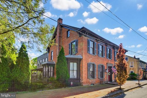 225 W Market St, Marietta, PA, 17547-1413 | Card Image