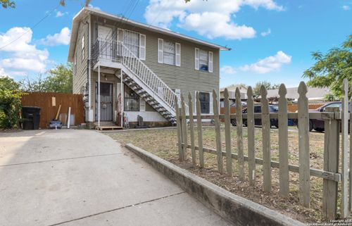 9007 Garnett Ave, San Antonio, TX, 78221-3806 | Card Image